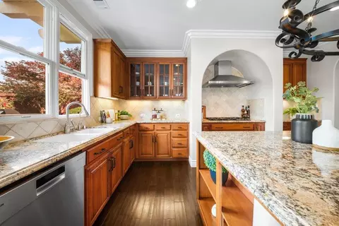 Kitchen - 7170 Eagle Ridge Dr, Gilroy, CA 95020 photo 3 of 8