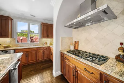 Kitchen - 7170 Eagle Ridge Dr, Gilroy, CA 95020 photo 6 of 8