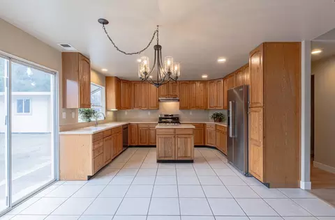 Kitchen - 10 Rex Cir, Salinas, CA 93906 photo 1 of 4