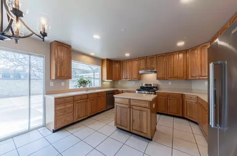 Kitchen - 10 Rex Cir, Salinas, CA 93906 photo 2 of 4
