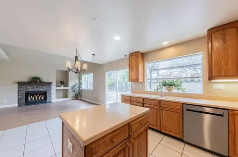 Kitchen - 10 Rex Cir, Salinas, CA 93906 photo 3 of 4