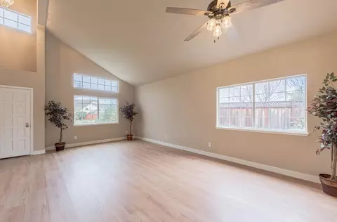 Living - 10 Rex Cir, Salinas, CA 93906 photo 2 of 9