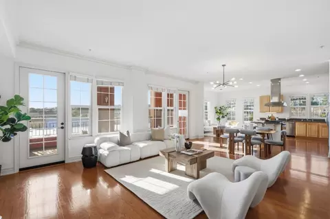 88 S Broadway 1302, Millbrae, CA 94030