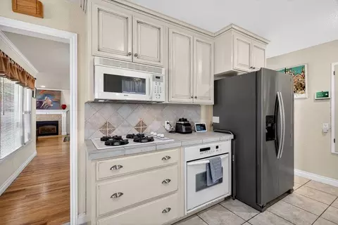 Kitchen - 14 San Juan Dr, Salinas, CA 93901 photo 1 of 4