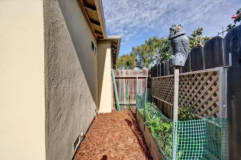 Exterior - 14 San Juan Dr, Salinas, CA 93901 photo 6 of 12