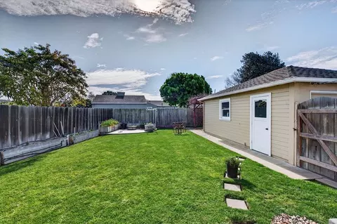 Exterior - 14 San Juan Dr, Salinas, CA 93901 photo 3 of 12