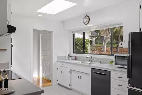 Kitchen - 2914 Colton Rd, Pebble Beach, CA 93953 photo 3 of 5