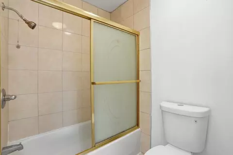 Bath - 161 Edgewater Pl, Pittsburg, CA 94565 photo 2 of 4