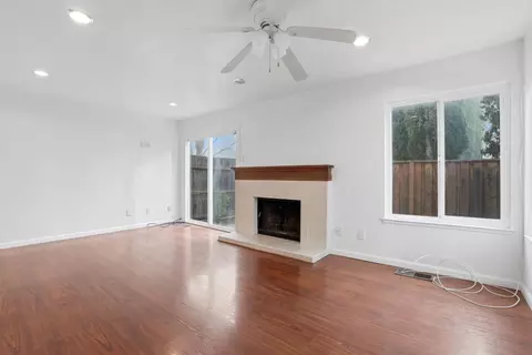 Living - 161 Edgewater Pl, Pittsburg, CA 94565 photo 1 of 8