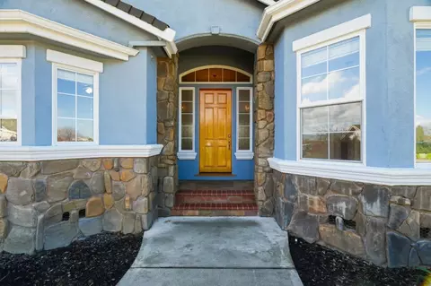 Exterior - 730 Lepa Ct, Gilroy, CA 95020 photo 4 of 11