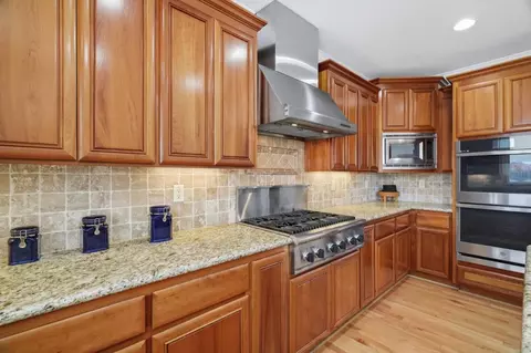 Kitchen - 730 Lepa Ct, Gilroy, CA 95020 photo 7 of 8