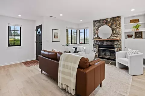 Living - 509 Alta Dr, Aptos, CA 95003 photo 1 of 4