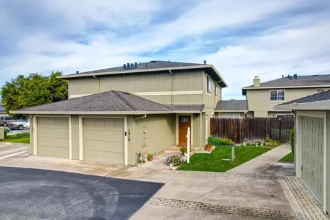 1419 Squire Ct, Hollister, CA 95023