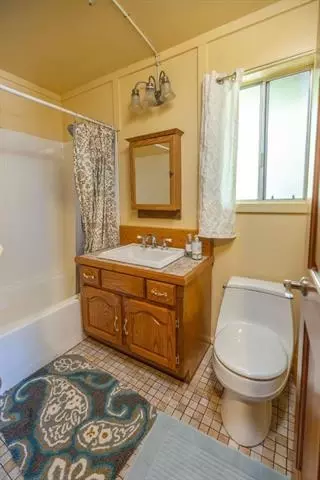 Bath - 36865 Dormody Rd 80, Carmel, CA 93923 photo 1 of 1