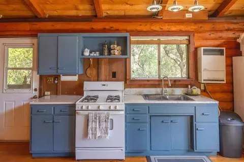 Kitchen - 36865 Dormody Rd 80, Carmel, CA 93923 photo 2 of 4