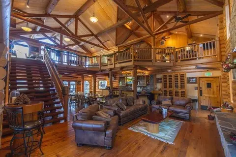 Living - 36865 Dormody Rd 80, Carmel, CA 93923 photo 6 of 6