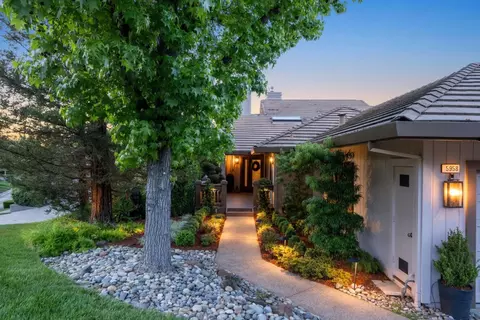 5958 Dry Oak Dr, San Jose, CA 95120