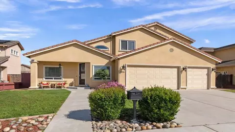 1901 Calistoga Dr, Hollister, CA 95023