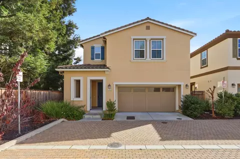 380 School Ct, Los Gatos, CA 95032
