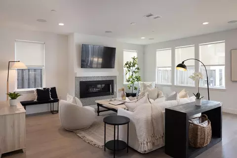 Living - 3004 Lighthouse Ln, Marina, CA 93933 photo 1 of 2