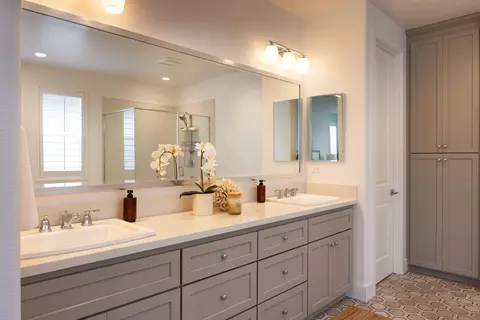Bath - 3004 Lighthouse Ln, Marina, CA 93933 photo 3 of 7