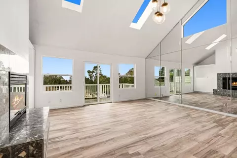 Living - 607 Saint Andrews Dr, Aptos, CA 95003 photo 8 of 11