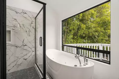 Bath - 607 Saint Andrews Dr, Aptos, CA 95003 photo 2 of 4