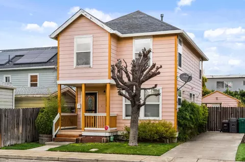 10510 East Ct, Oakland, CA 94603