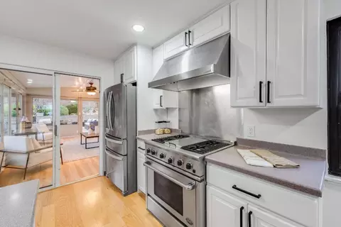 Kitchen - 1536 Valdez Way, Pacifica, CA 94044 photo 3 of 4