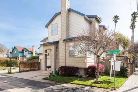 10 Mary Case Ln, Santa Cruz, CA 95060