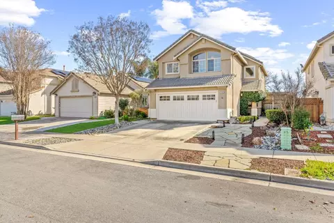 9400 Benbow Dr, Gilroy, CA 95020