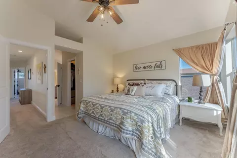Bedroom - 724 Wisteria Dr, Gilroy, CA 95020 photo 2 of 3