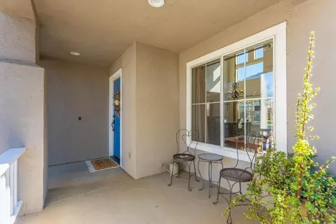 Exterior - 724 Wisteria Dr, Gilroy, CA 95020 photo 4 of 10