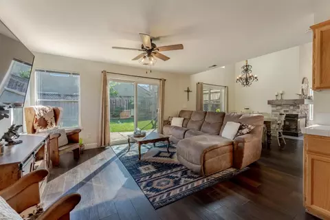 Other - 724 Wisteria Dr, Gilroy, CA 95020 photo 3 of 8