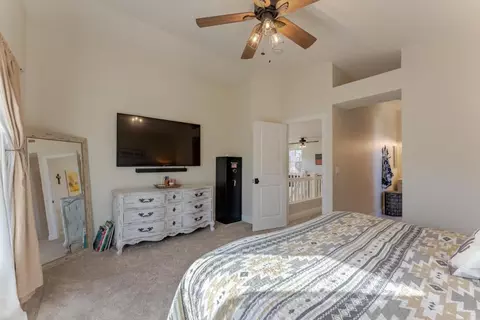 Bedroom - 724 Wisteria Dr, Gilroy, CA 95020 photo 3 of 3