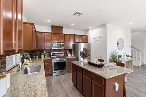 Kitchen - 170 Sturla Way, Gilroy, CA 95020 photo 1 of 6