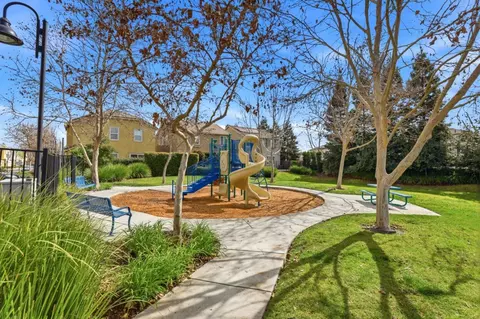 Exterior - 170 Sturla Way, Gilroy, CA 95020 photo 9 of 9