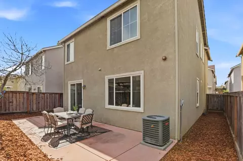 Exterior - 170 Sturla Way, Gilroy, CA 95020 photo 7 of 9