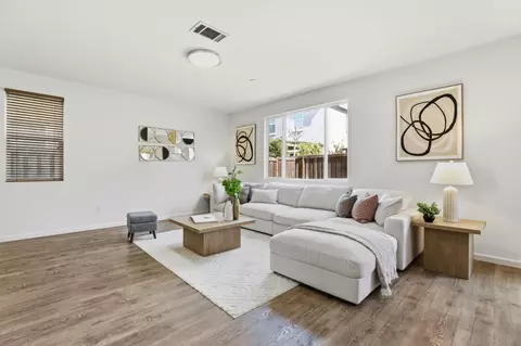 Living - 170 Sturla Way, Gilroy, CA 95020 photo 2 of 3