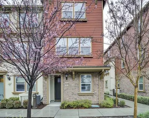 712 Bramble Ter, Sunnyvale, CA 94086