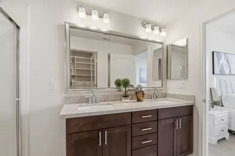Bath - 637 Clover, Milpitas, CA 95035 photo 2 of 3