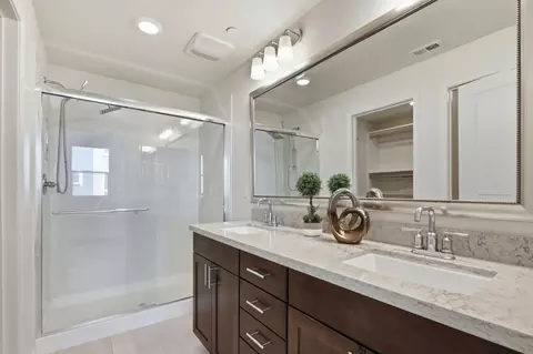 Bath - 637 Clover, Milpitas, CA 95035 photo 1 of 3