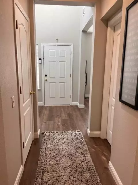 Entry Way - 4184 Ivory Ln, Turlock, CA 95382 photo 2 of 2