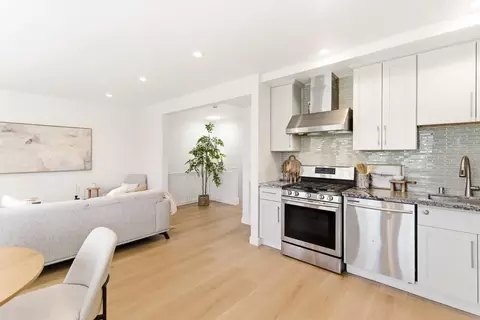 Kitchen - 546 33rd Ave, San Francisco, CA 94121 photo 1 of 2