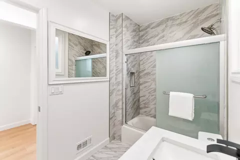 Bath - 546 33rd Ave, San Francisco, CA 94121 photo 5 of 6