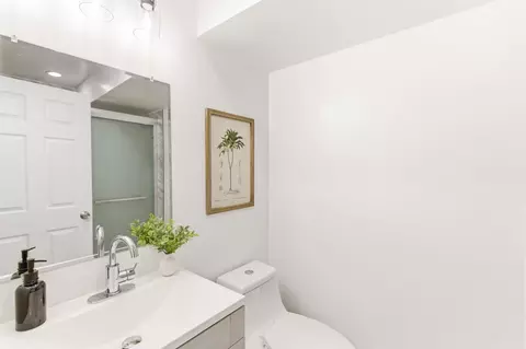 Bath - 546 33rd Ave, San Francisco, CA 94121 photo 4 of 6