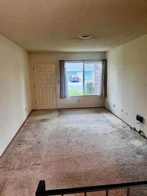 Living - 3312 Jayanne Way, Carmichael, CA 95608 photo 4 of 5