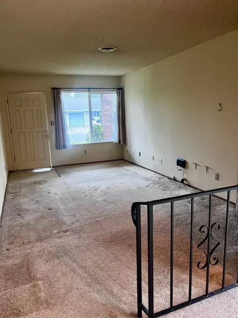 Living - 3312 Jayanne Way, Carmichael, CA 95608 photo 3 of 5