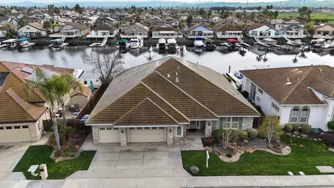 View/Area - 3916 Lighthouse Pl, Discovery Bay, CA 94505 photo 6 of 8