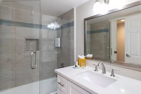 Bath - 117 Seascape Resort Dr, Aptos, CA 95003 photo 1 of 2